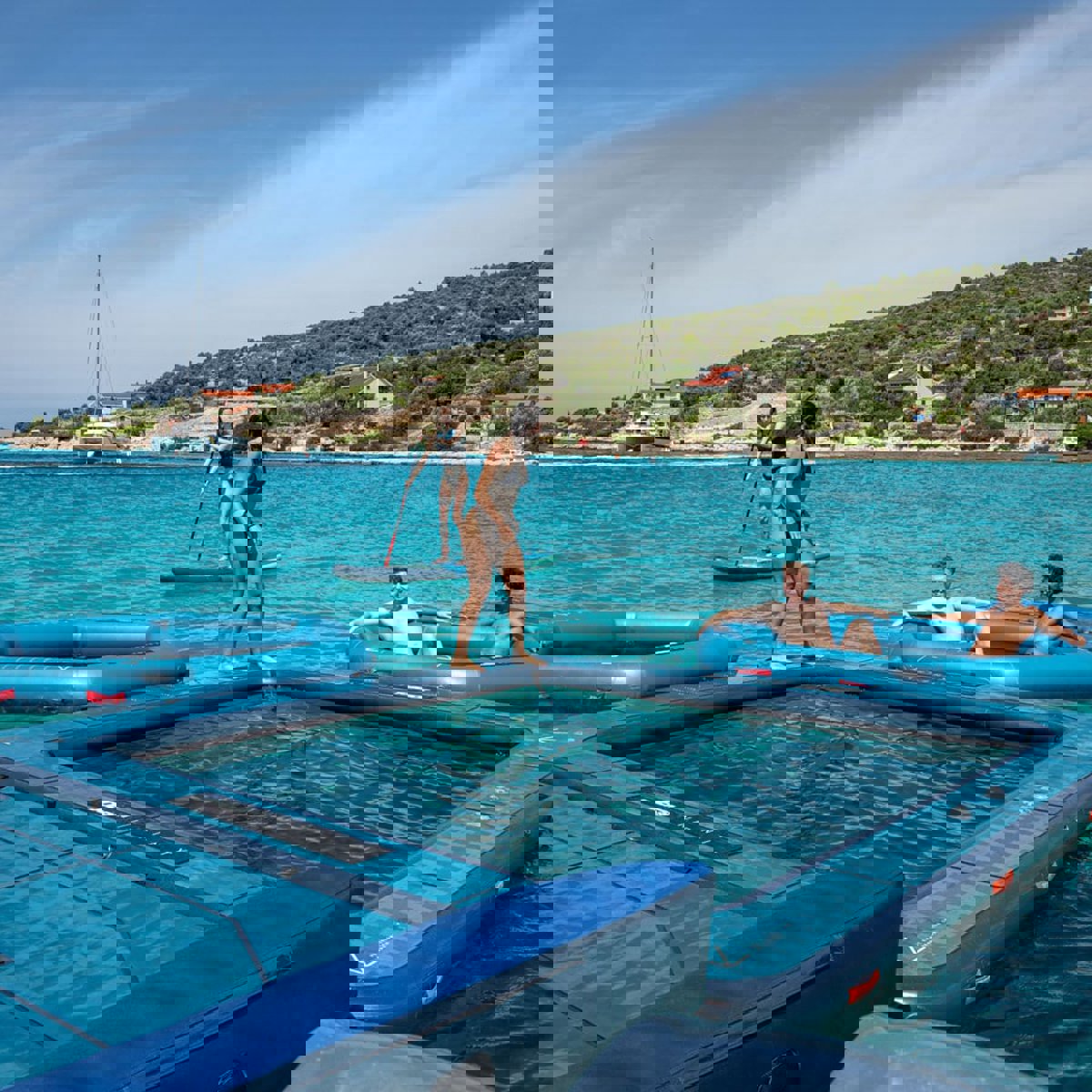 Jobe Infinity Pool 14