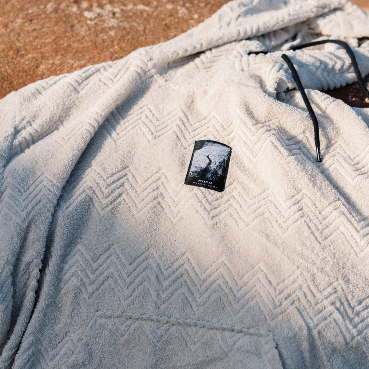 Mystic Jacquard poncho offwit 9