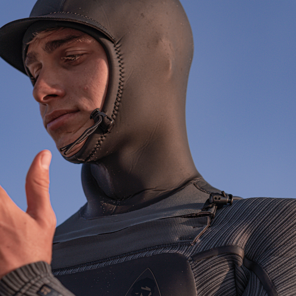 Oneill Mutant Legend 5/4 borst rits met hood fullsuit heren zwart 5