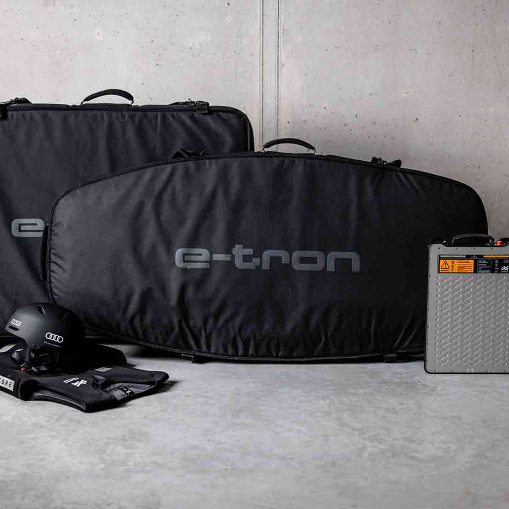 Aerofoils Performance board bag 3