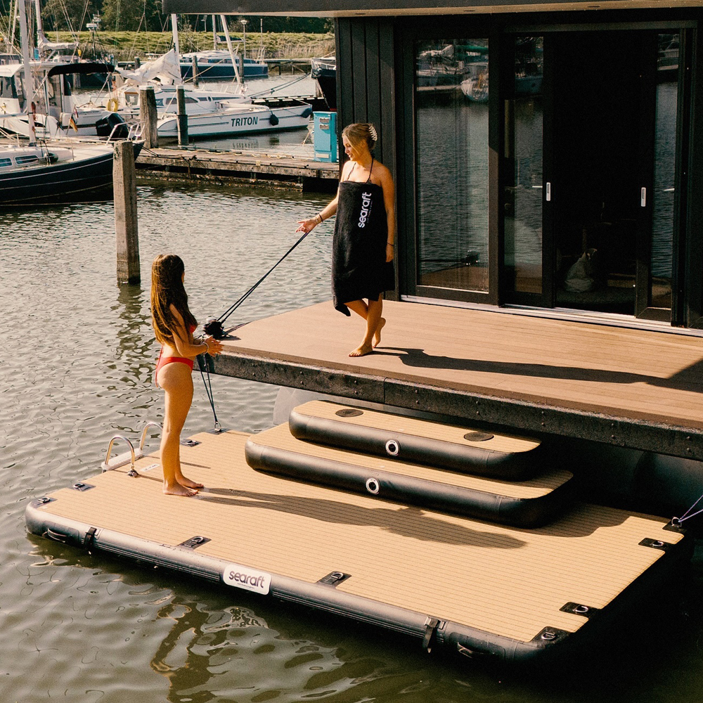 SeaRaft Airstep transom bumper medium teak deck zwart 6