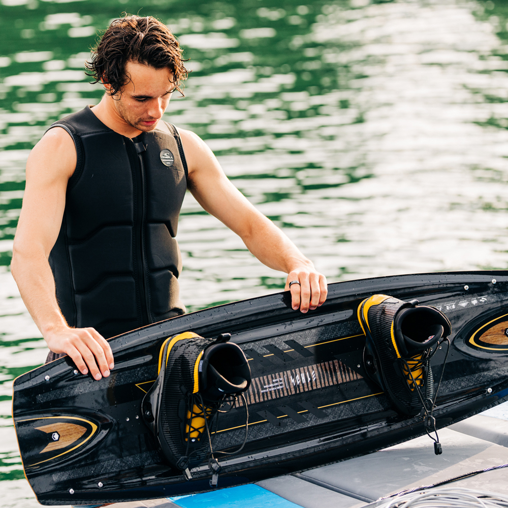 Liquid Force Ethos wakeboardset 141 cm met Vertex 6x bindingen 18